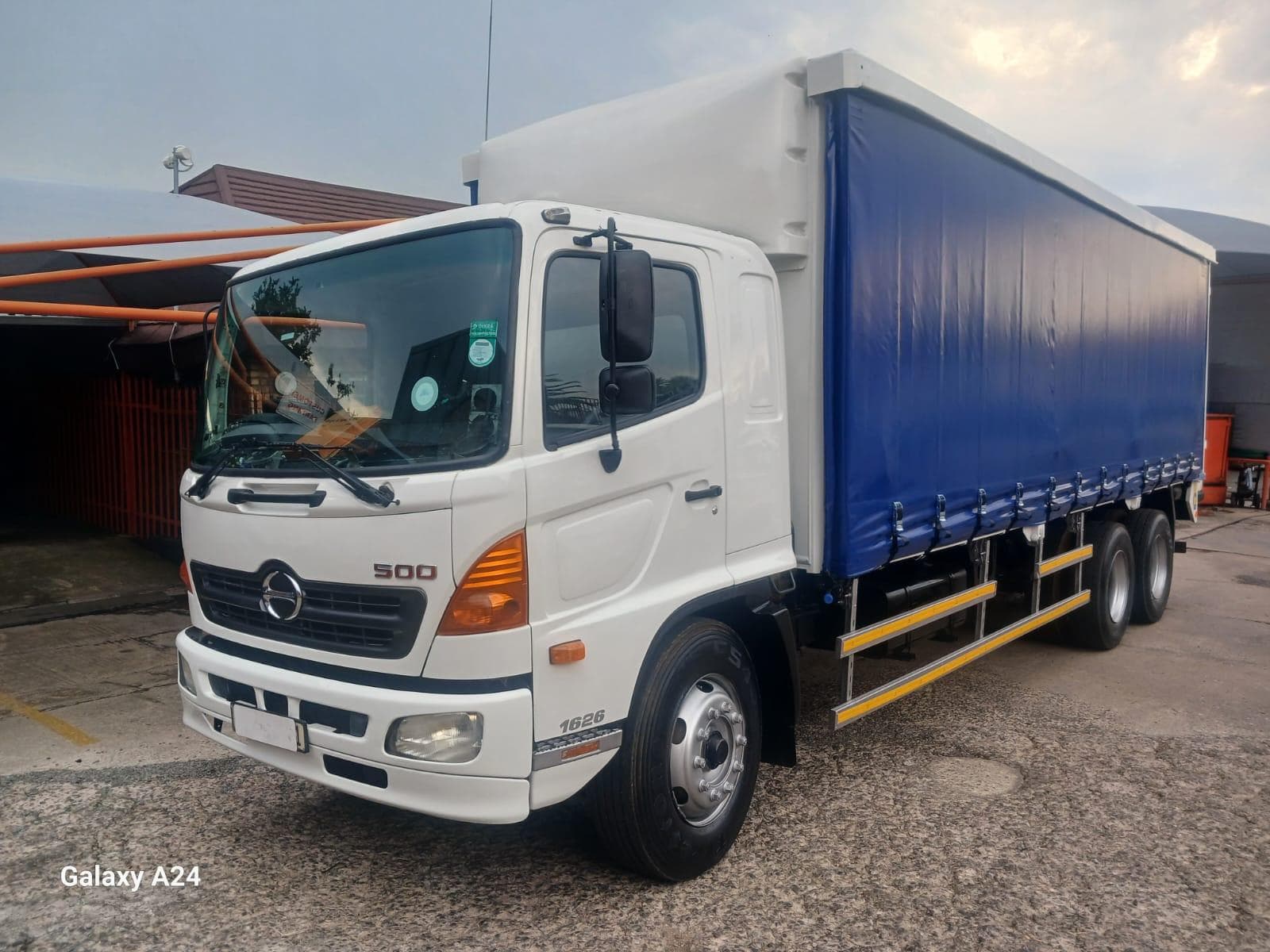 2016 2016 HINO 1626 16TON