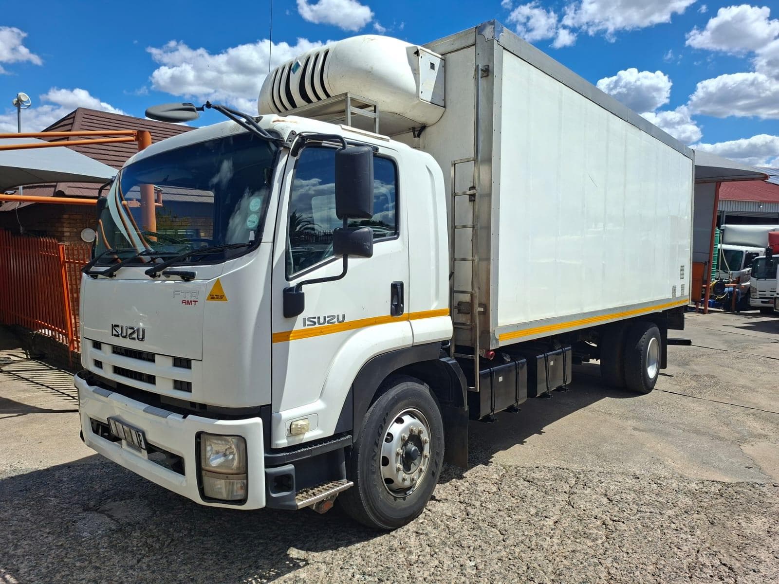 2017 2017 ISUZU FTR850